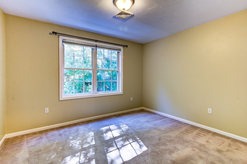 3 bed, 2 bath apartment for rent at 28 Ptarmigan Dr Unit 28, Shrewsbury — photo 22 of 30