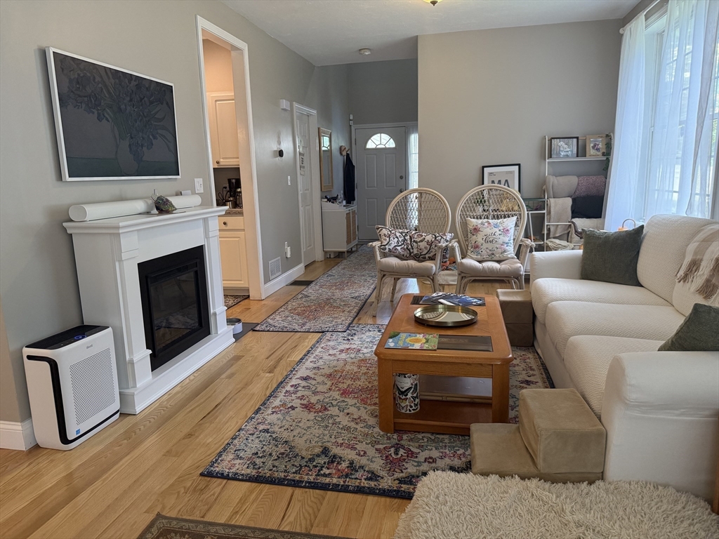 3 bed, 2 bath apartment for rent at 28 Ptarmigan Dr Unit 28, Shrewsbury — photo 7 of 30