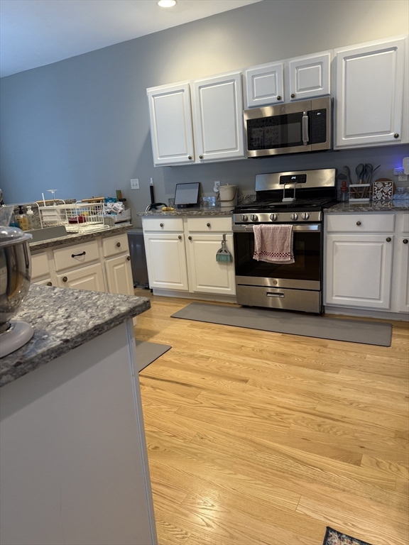 3 bed, 2 bath apartment for rent at 28 Ptarmigan Dr Unit 28, Shrewsbury — photo 11 of 30