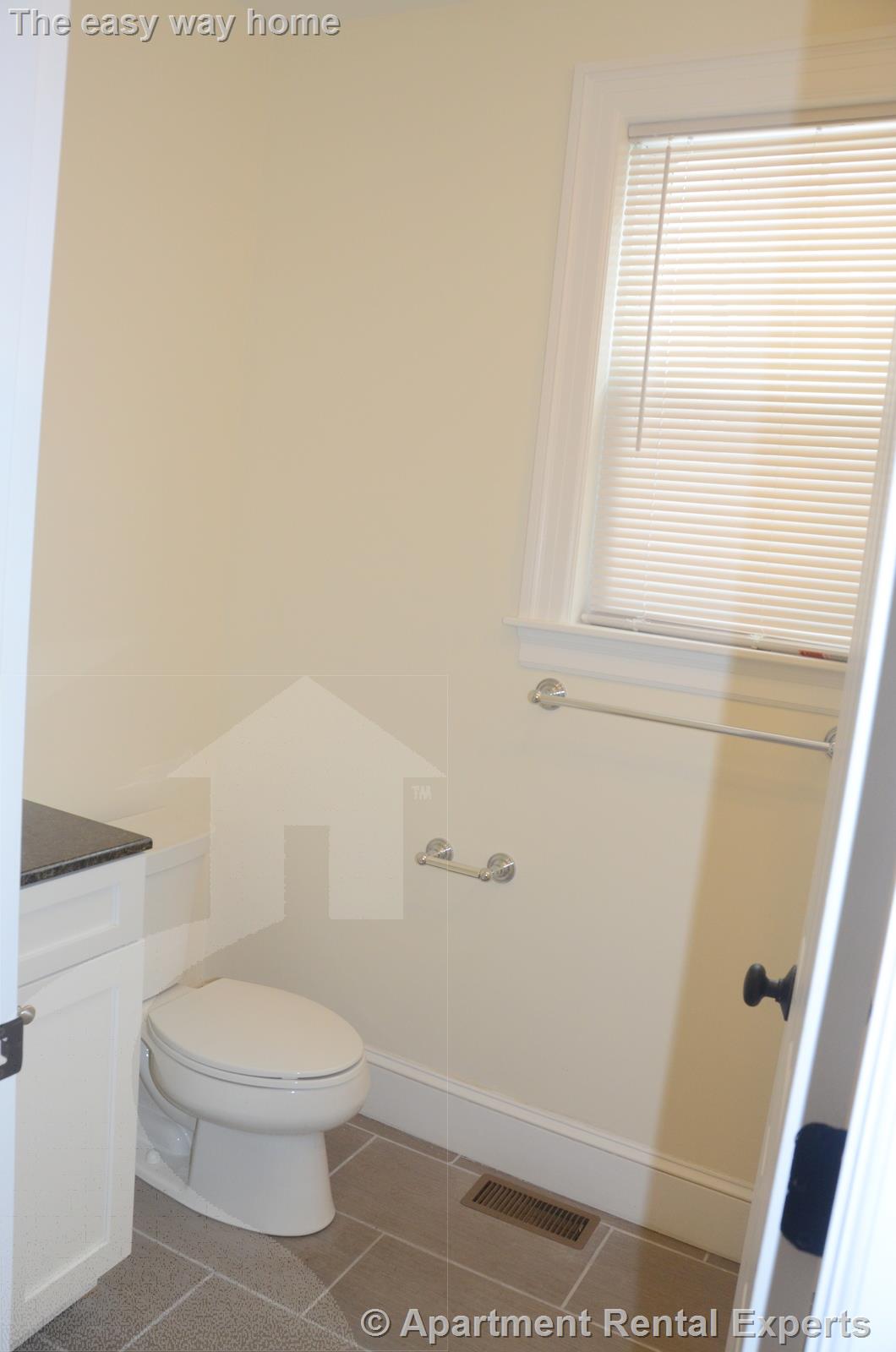3 bed, 2 bath apartment for rent at 28 Putnam St Unit 1, Union Square — photo 3 of 13