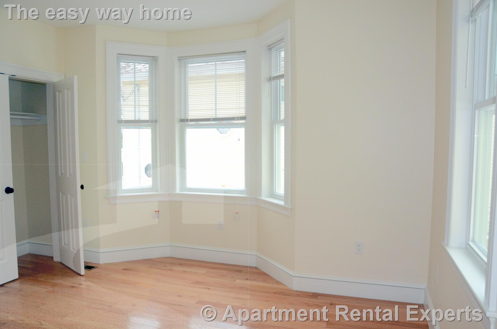 3 bed, 2 bath apartment for rent at 28 Putnam St Unit 1, Union Square — photo 5 of 13