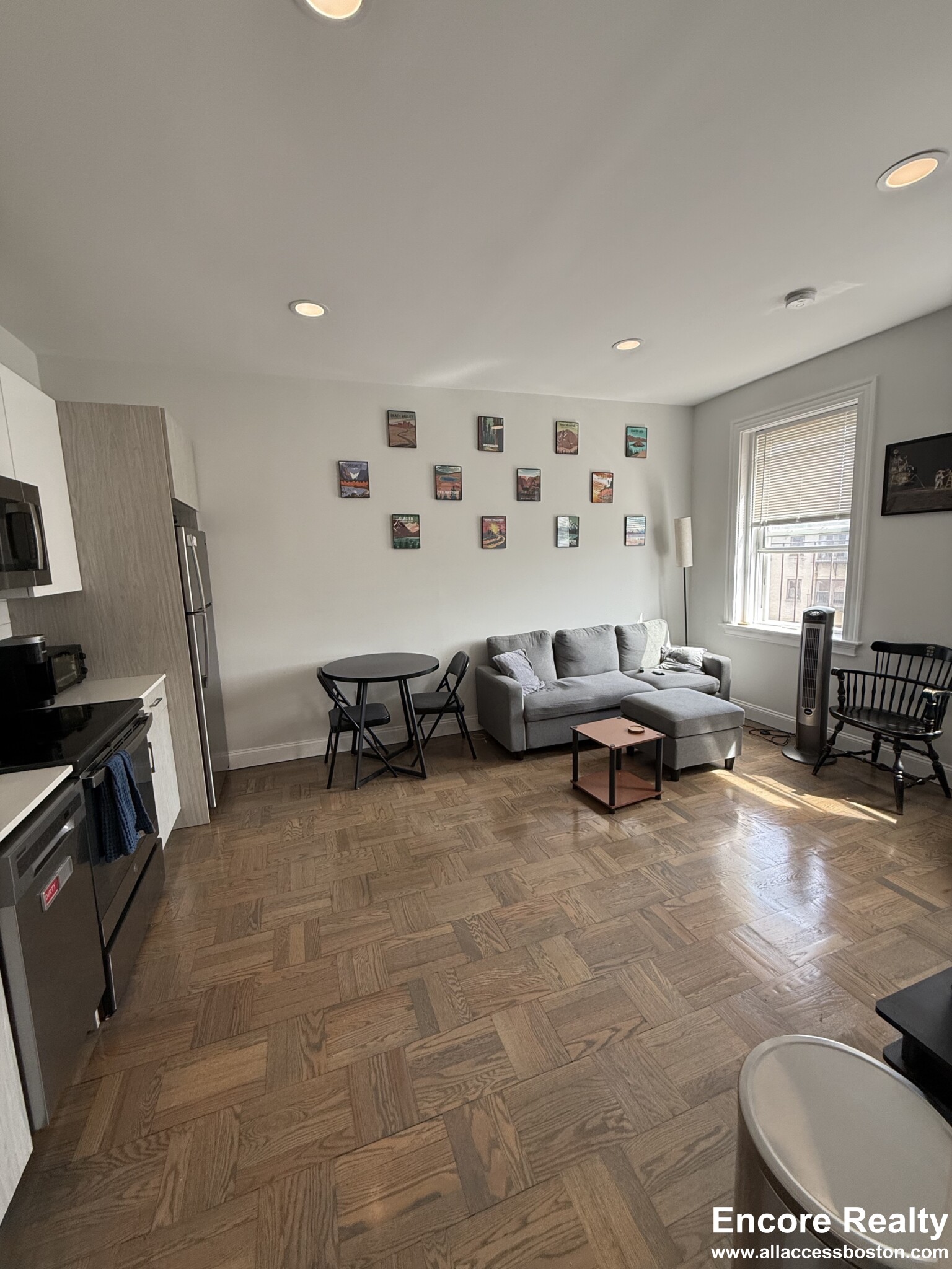 2 bed, 1 bath apartment for rent at 28 Queensberry St Unit 15, Fenway — photo 2 of 10