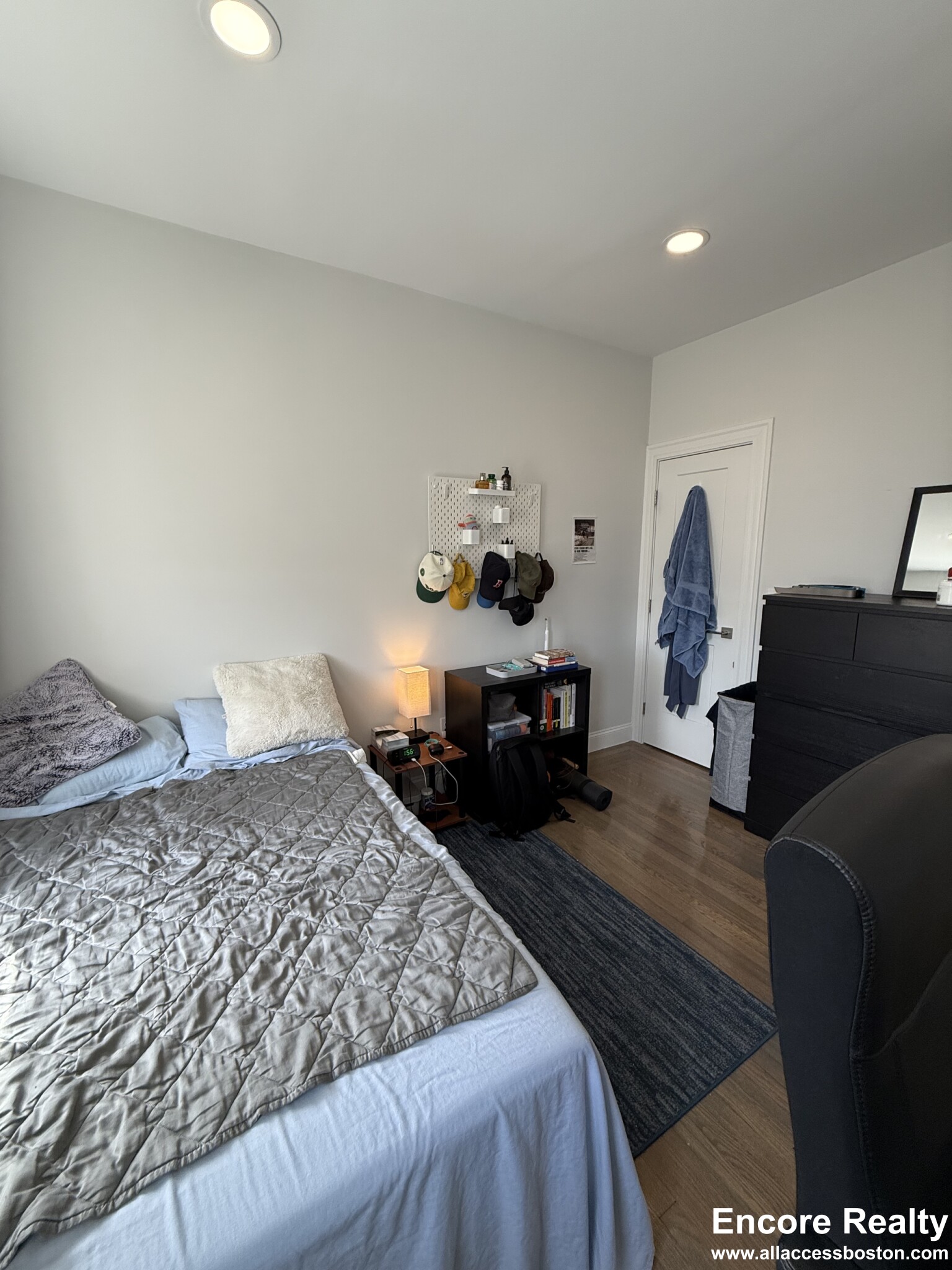 2 bed, 1 bath apartment for rent at 28 Queensberry St Unit 15, Fenway — photo 9 of 10