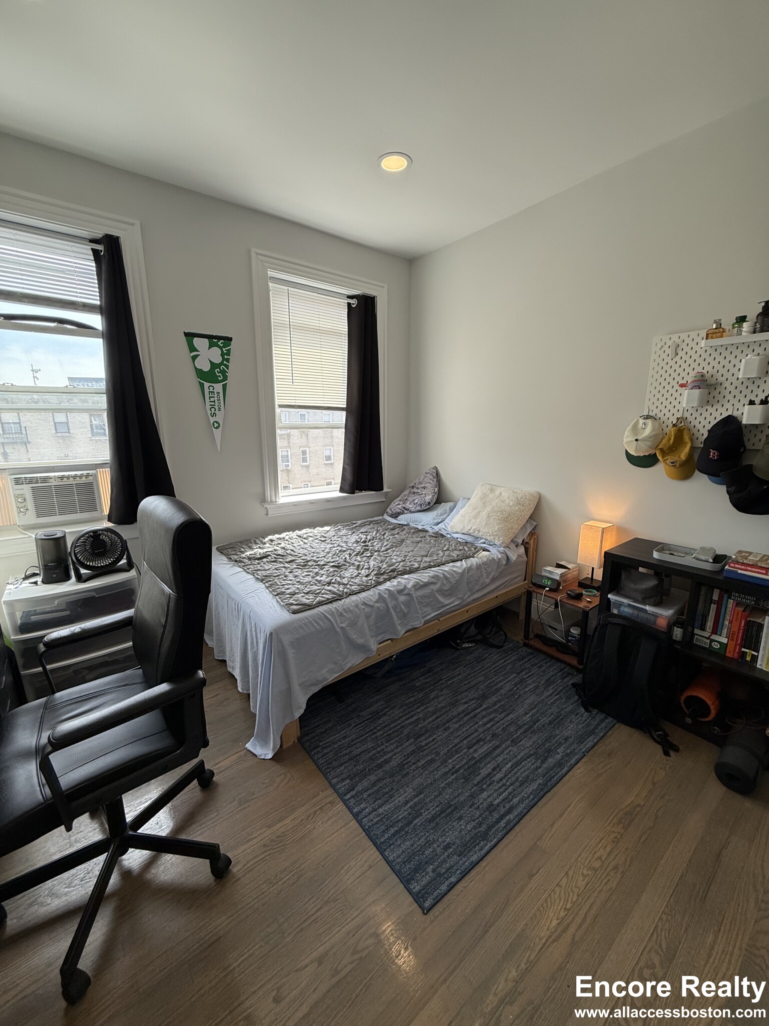 2 bed, 1 bath apartment for rent at 28 Queensberry St Unit 15, Fenway — photo 7 of 10