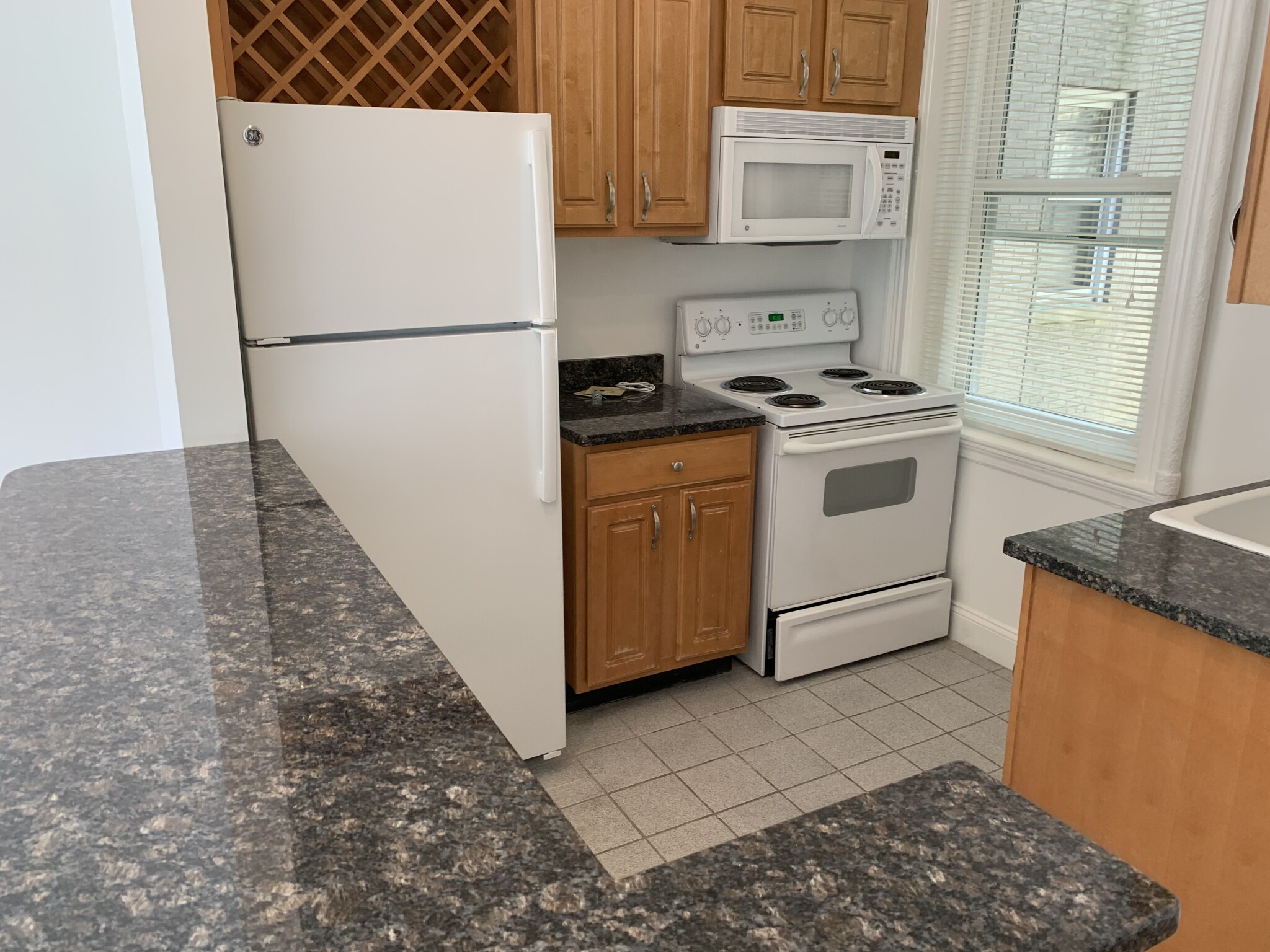 1 bed, 1 bath apartment for rent at 28 Queensberry St Unit 2, Fenway — photo 3 of 10