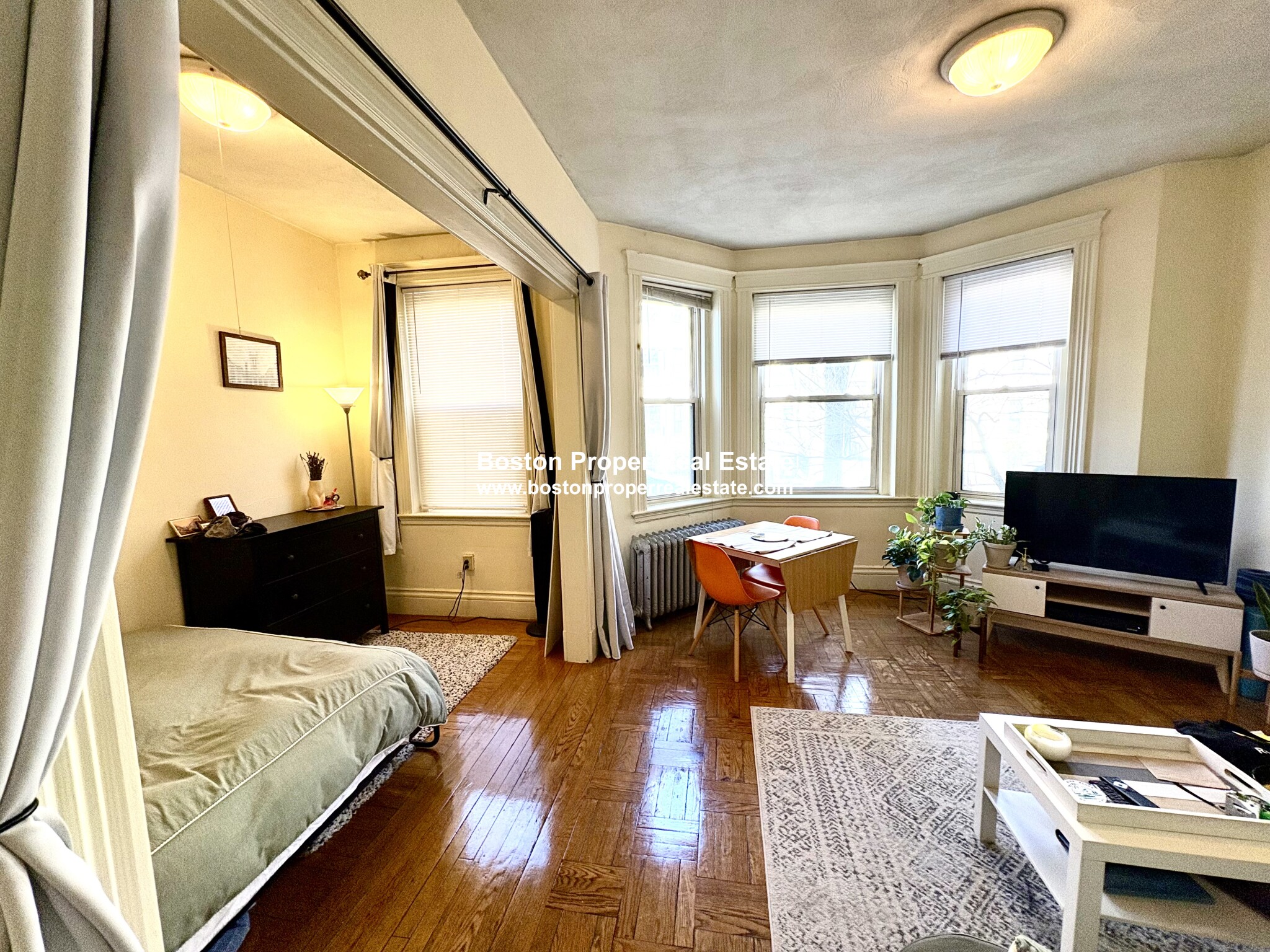 Studio bed, 1 bath apartment for rent at 28 Queensberry St Unit 4, Fenway — photo 3 of 10