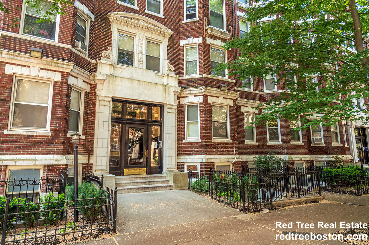 1 bed, 1 bath apartment for rent at 28 Queensberry St Unit 7, Fenway