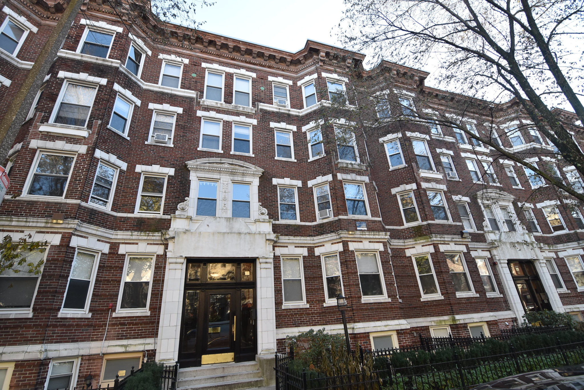 1 bed, 1 bath apartment for rent at 28 Queensberry St Unit A, Fenway — photo 3 of 3