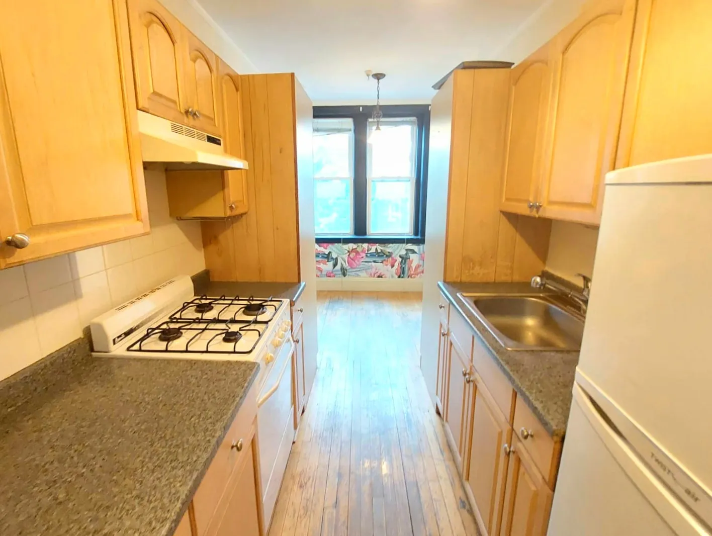 1 bed, 1 bath apartment for rent at 28 Quint Ave Unit 35, Allston — photo 5 of 8