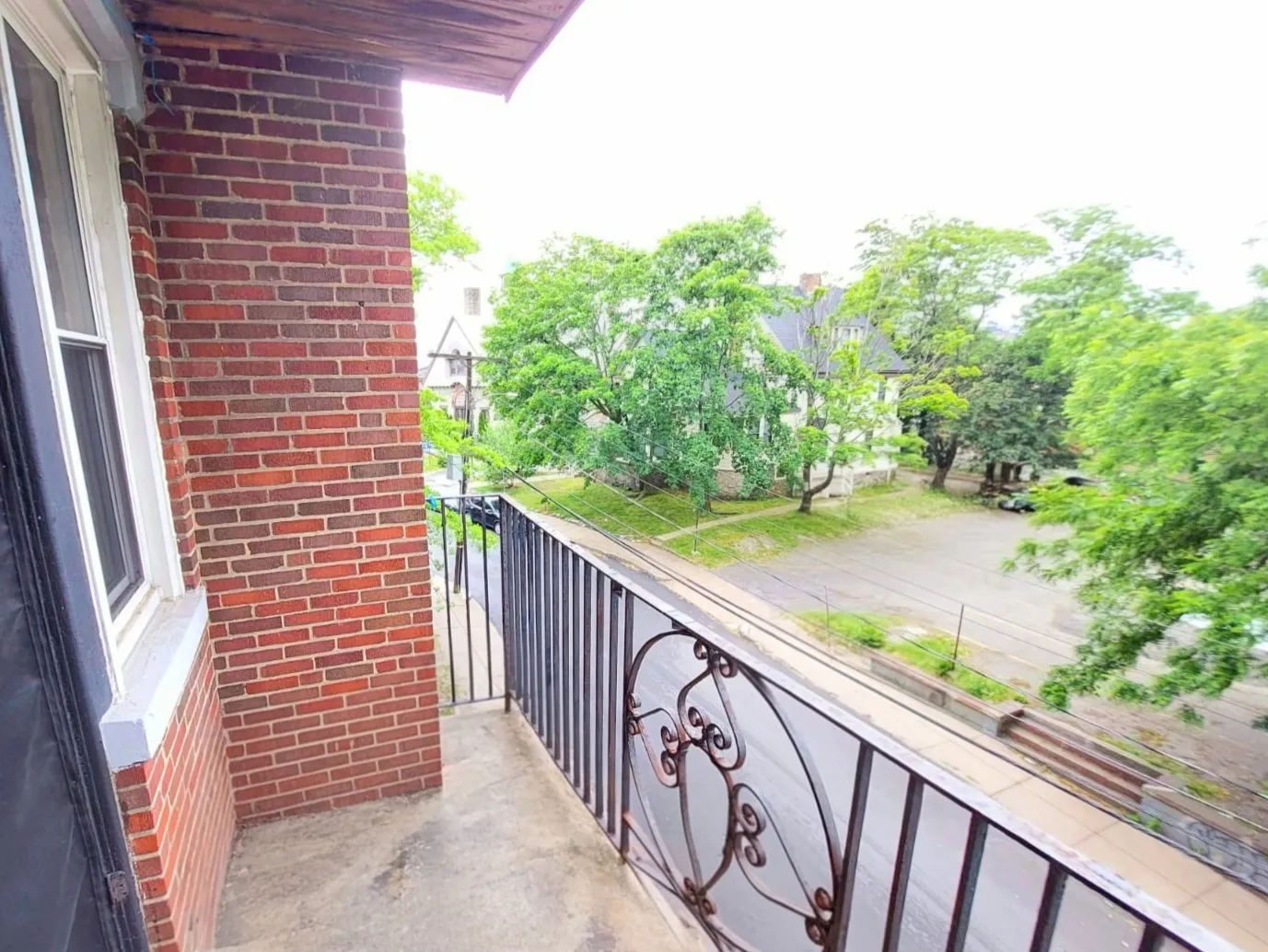 1 bed, 1 bath apartment for rent at 28 Quint Ave Unit 35, Allston — photo 7 of 8