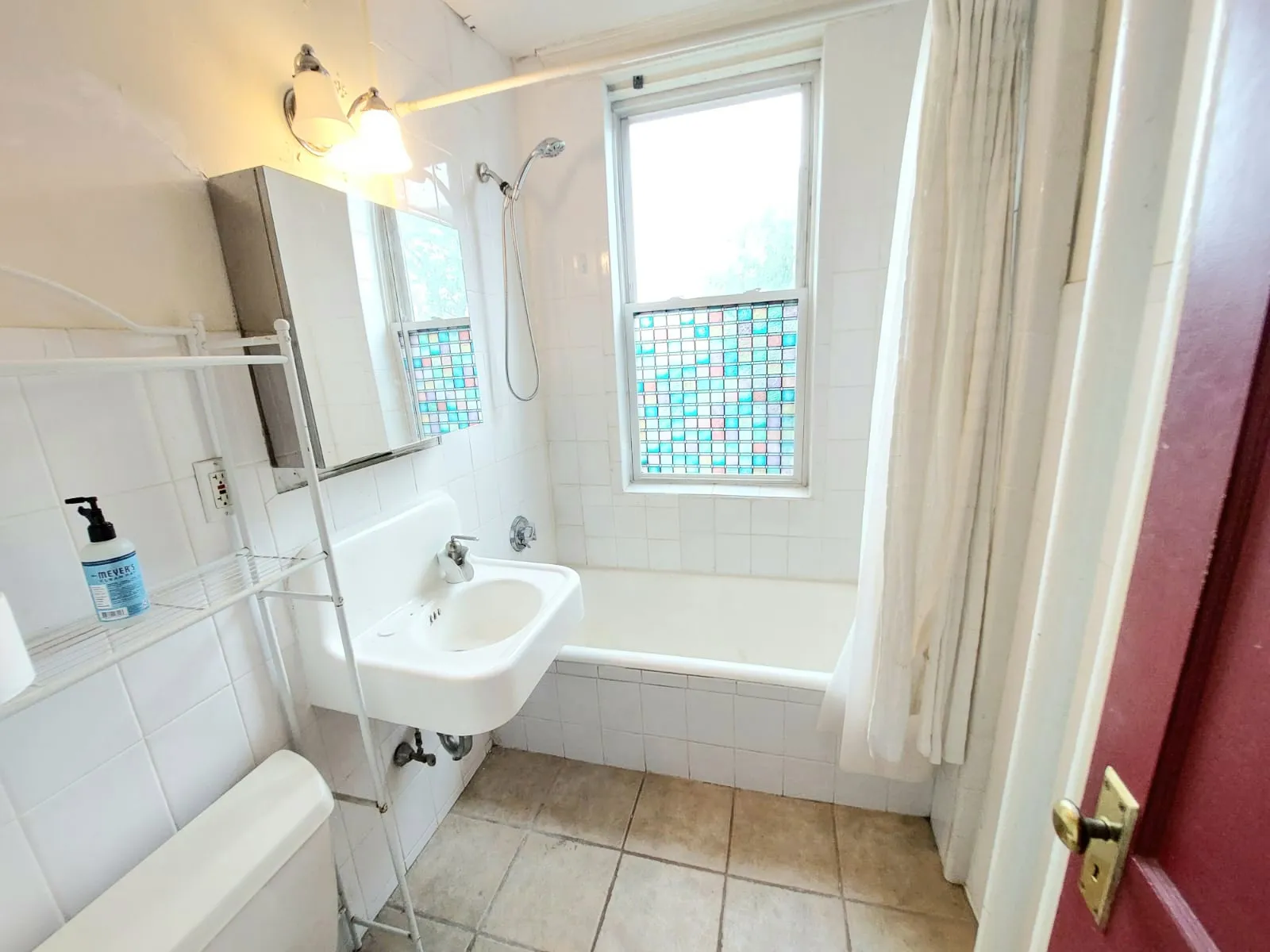 1 bed, 1 bath apartment for rent at 28 Quint Ave Unit 35, Allston — photo 6 of 8
