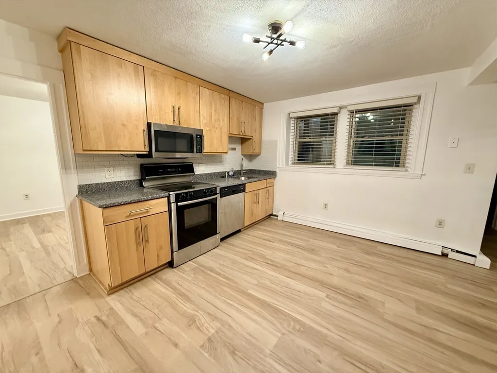 3 bed, 1 bath apartment for rent at 28 Ransom Rd Unit 12-AB, Brighton — photo 2 of 17