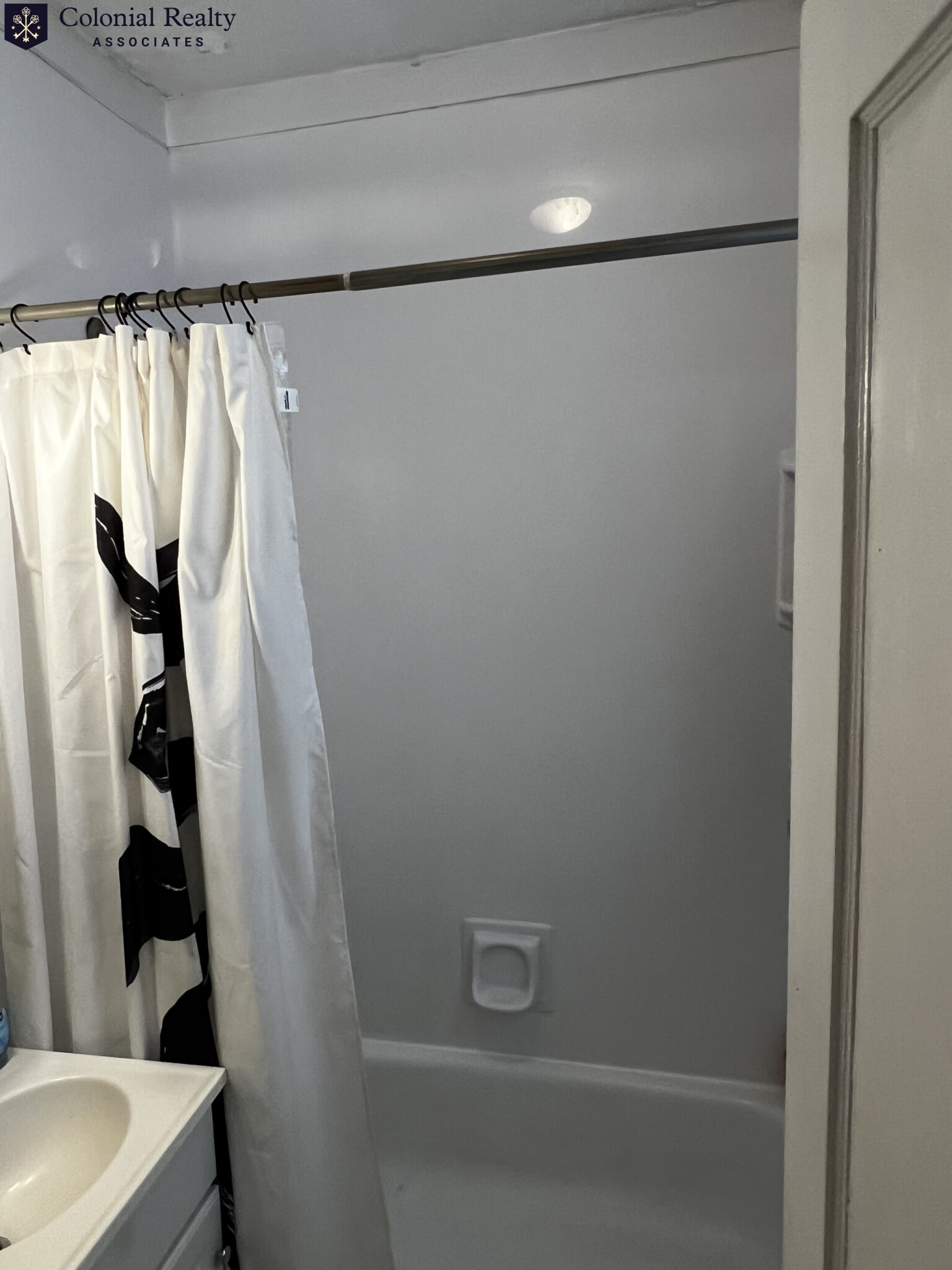 2 bed, 1 bath apartment for rent at 28 Ransom Rd Unit 3, Brighton — photo 19 of 24