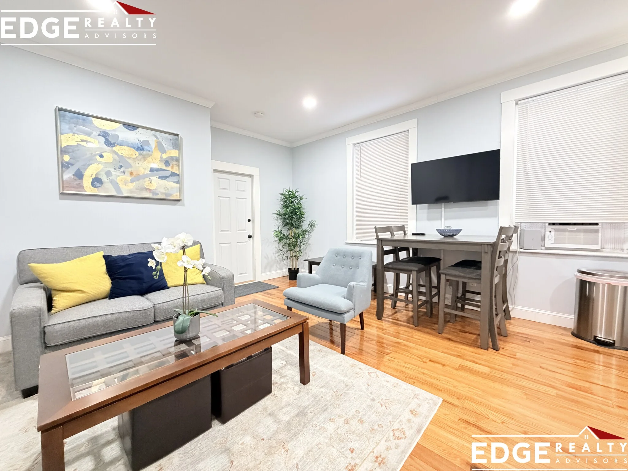 3 bed, 1 bath apartment for rent at 28 Reedsdale St Unit 2, Allston — photo 4 of 8