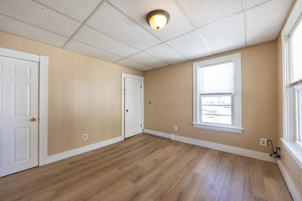 3 bed, 1 bath apartment for rent at 28 Richmond St Unit 3, Blackstone — photo 17 of 32