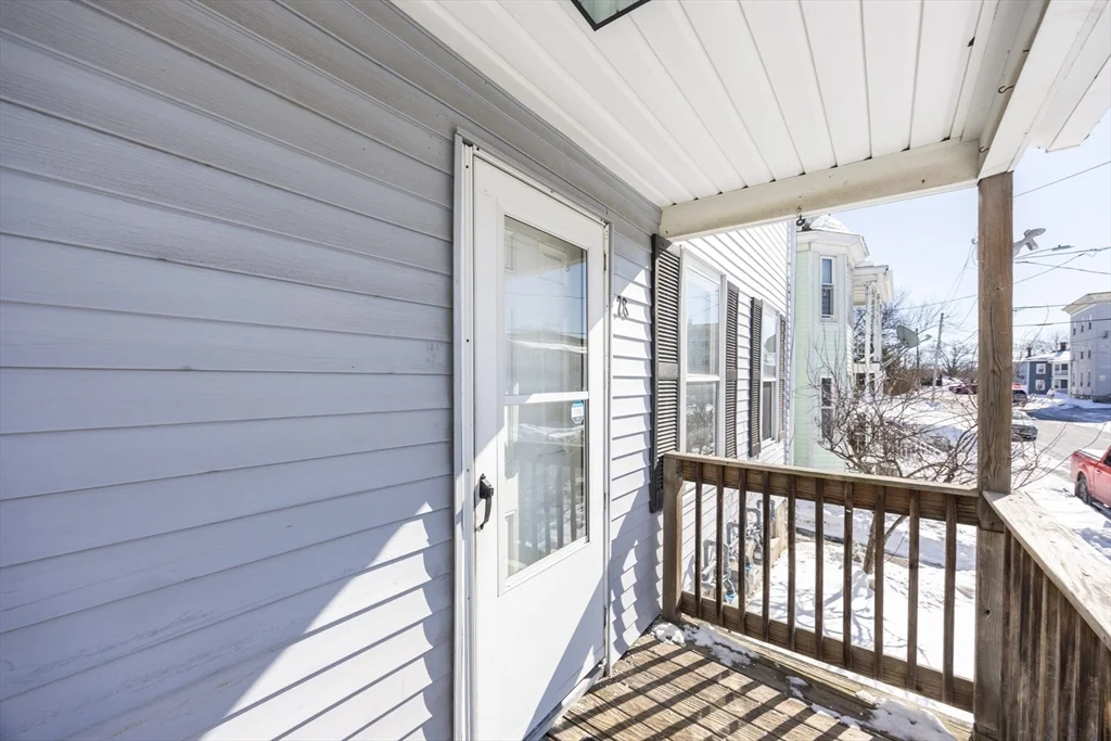 3 bed, 1 bath apartment for rent at 28 Richmond St Unit 3, Blackstone — photo 3 of 32