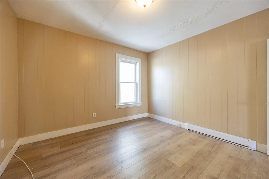 3 bed, 1 bath apartment for rent at 28 Richmond St Unit 3, Blackstone — photo 27 of 32
