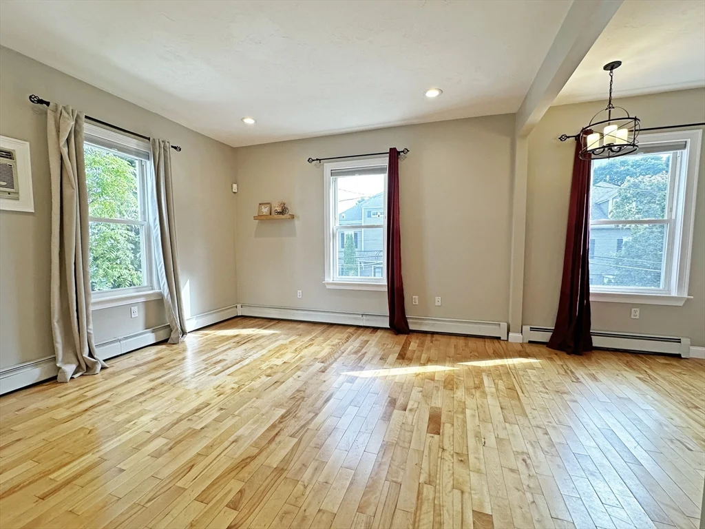 3 bed, 2 bath apartment for rent at 28 Robbins St Unit 3, South Waltham — photo 1 of 13