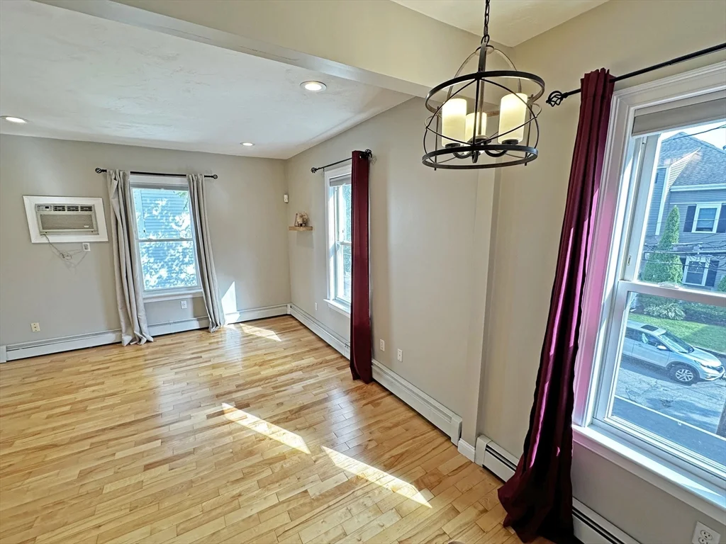 3 bed, 2 bath apartment for rent at 28 Robbins St Unit 3, South Waltham — photo 2 of 13
