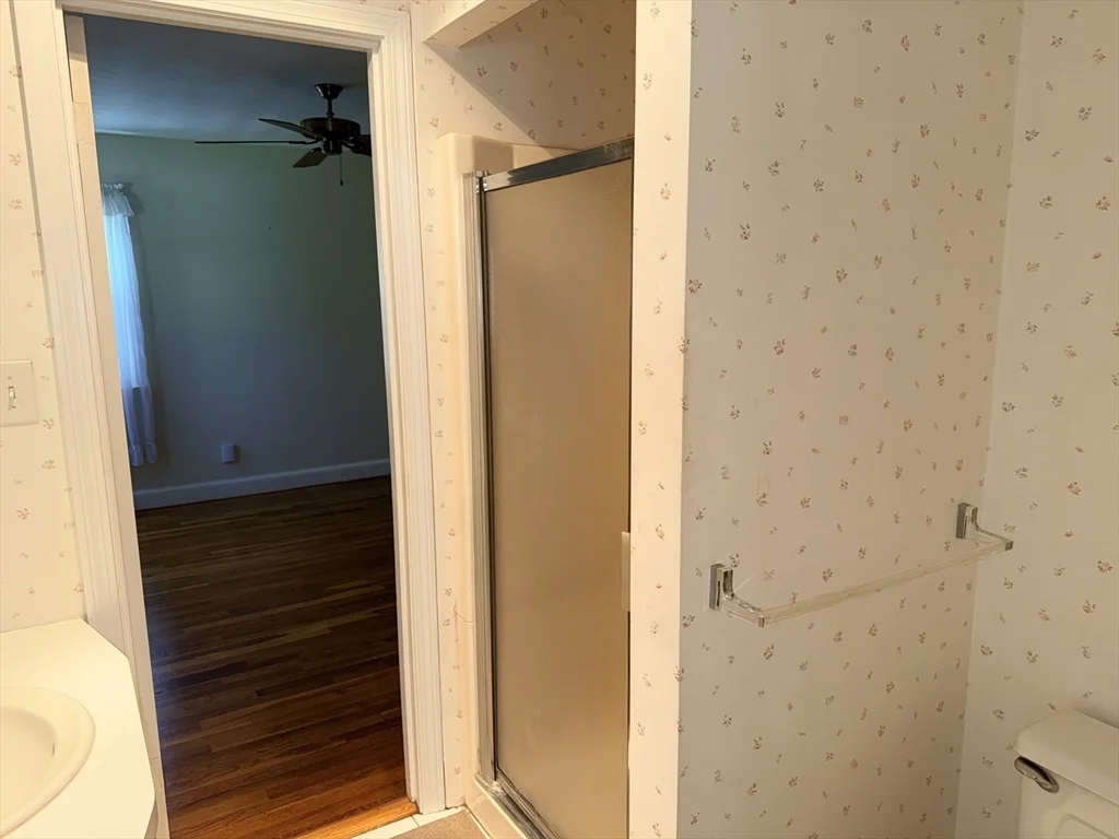 3 bed, 2 bath apartment for rent at 28 Robinhood Rd, Natick — photo 19 of 29
