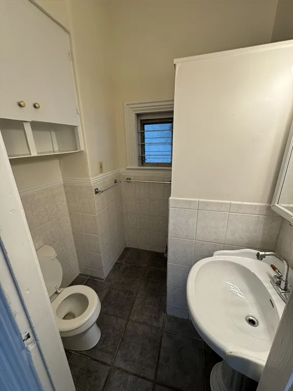 1 bed, 1 bath apartment for rent at 28 Roseland St Unit 3, Baldwin — photo 6 of 7