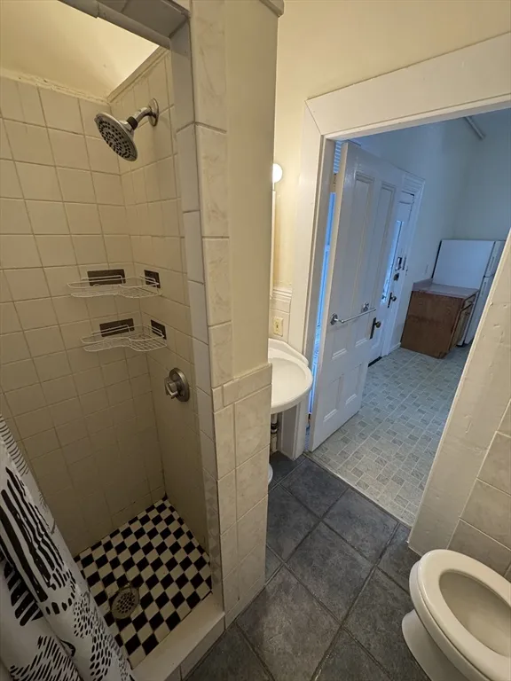 1 bed, 1 bath apartment for rent at 28 Roseland St Unit 3, Baldwin — photo 7 of 7