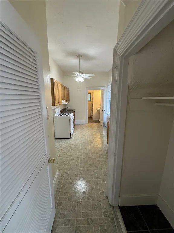 1 bed, 1 bath apartment for rent at 28 Roseland St Unit 3, Baldwin — photo 3 of 7