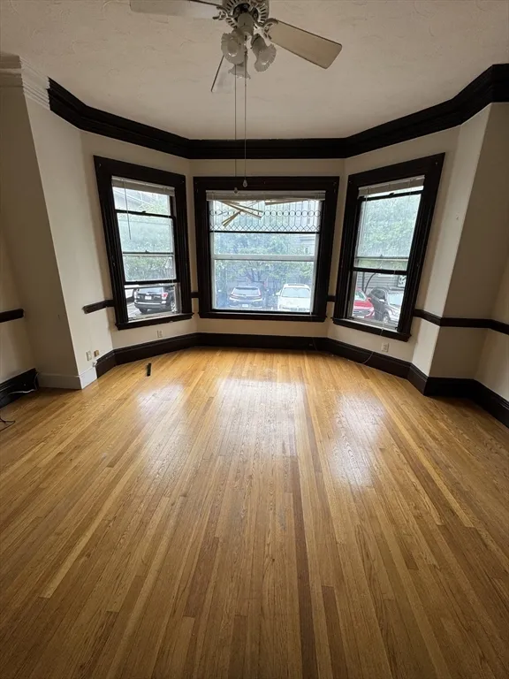 1 bed, 1 bath apartment for rent at 28 Roseland St Unit 3, Baldwin — photo 1 of 7