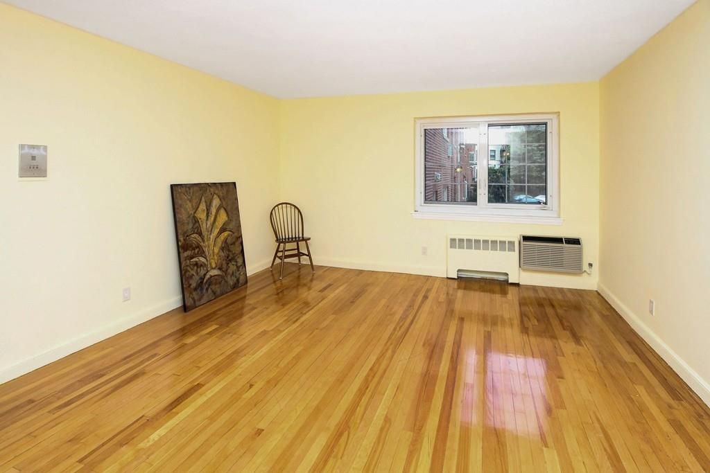 2 bed, 1 bath apartment for rent at 28 Saint Paul St Unit 2, Coolidge Corner — photo 2 of 13