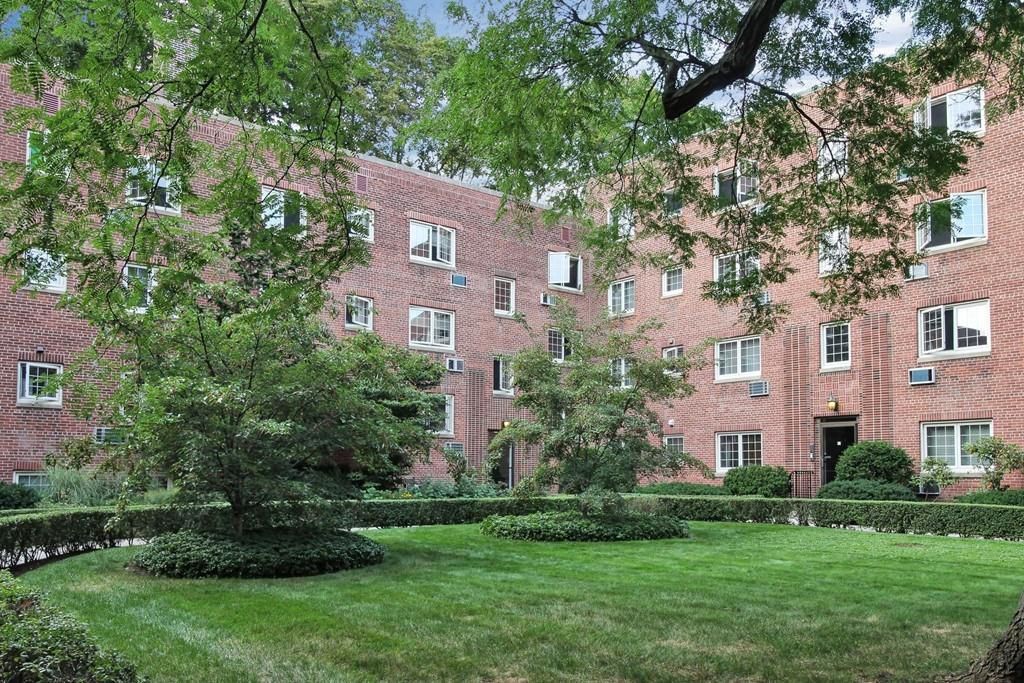 2 bed, 1 bath apartment for rent at 28 Saint Paul St Unit 2, Coolidge Corner — photo 11 of 13