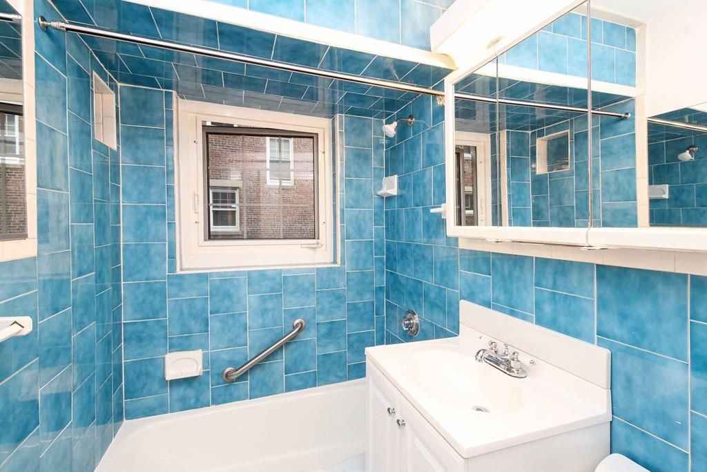 2 bed, 1 bath apartment for rent at 28 Saint Paul St Unit 2, Coolidge Corner — photo 10 of 13