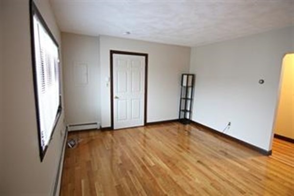 1 bed, 1 bath apartment for rent at 28 Salem St Unit 2F, Wakefield — photo 8 of 11