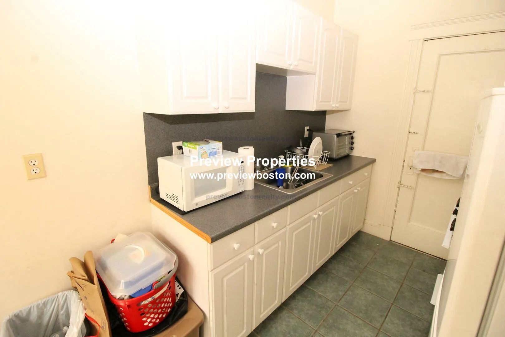 Studio bed, 1 bath apartment for rent at 28 Sidlaw Rd Unit 14P, Brighton — photo 8 of 11