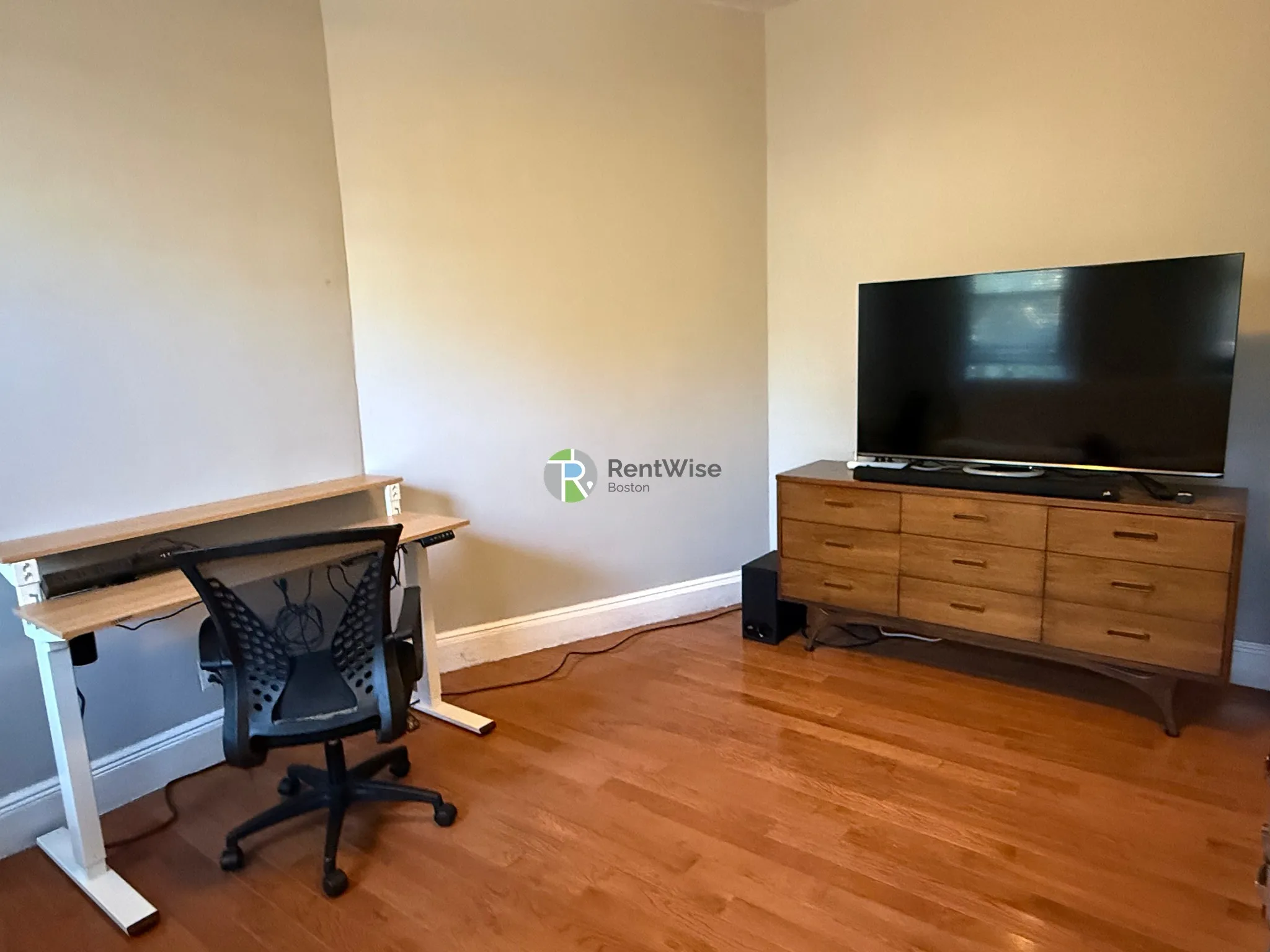 1 bed, 1 bath apartment for rent at 28 Sidlaw Rd Unit 2, Brighton — photo 12 of 25