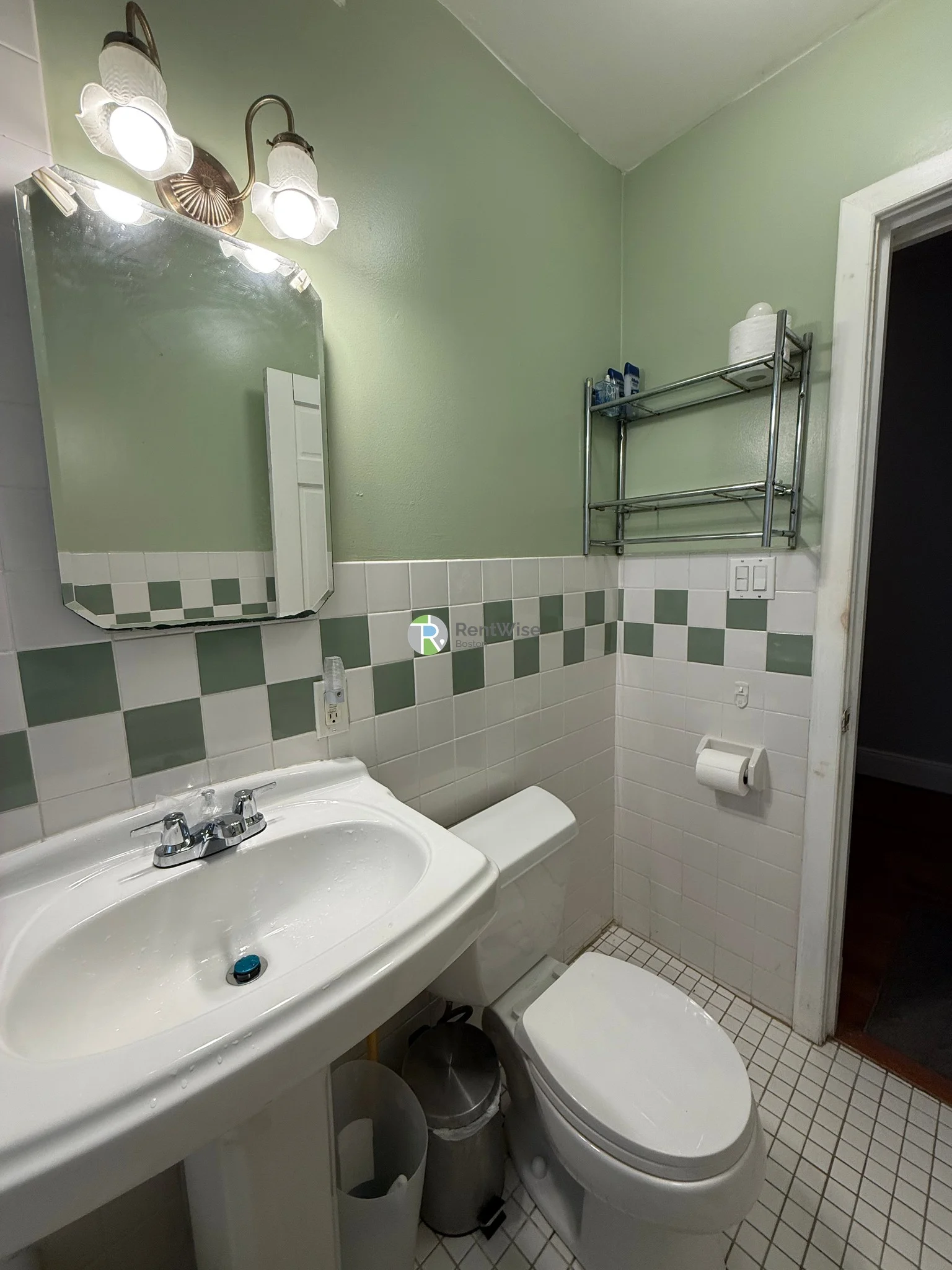 1 bed, 1 bath apartment for rent at 28 Sidlaw Rd Unit 2, Brighton — photo 23 of 25