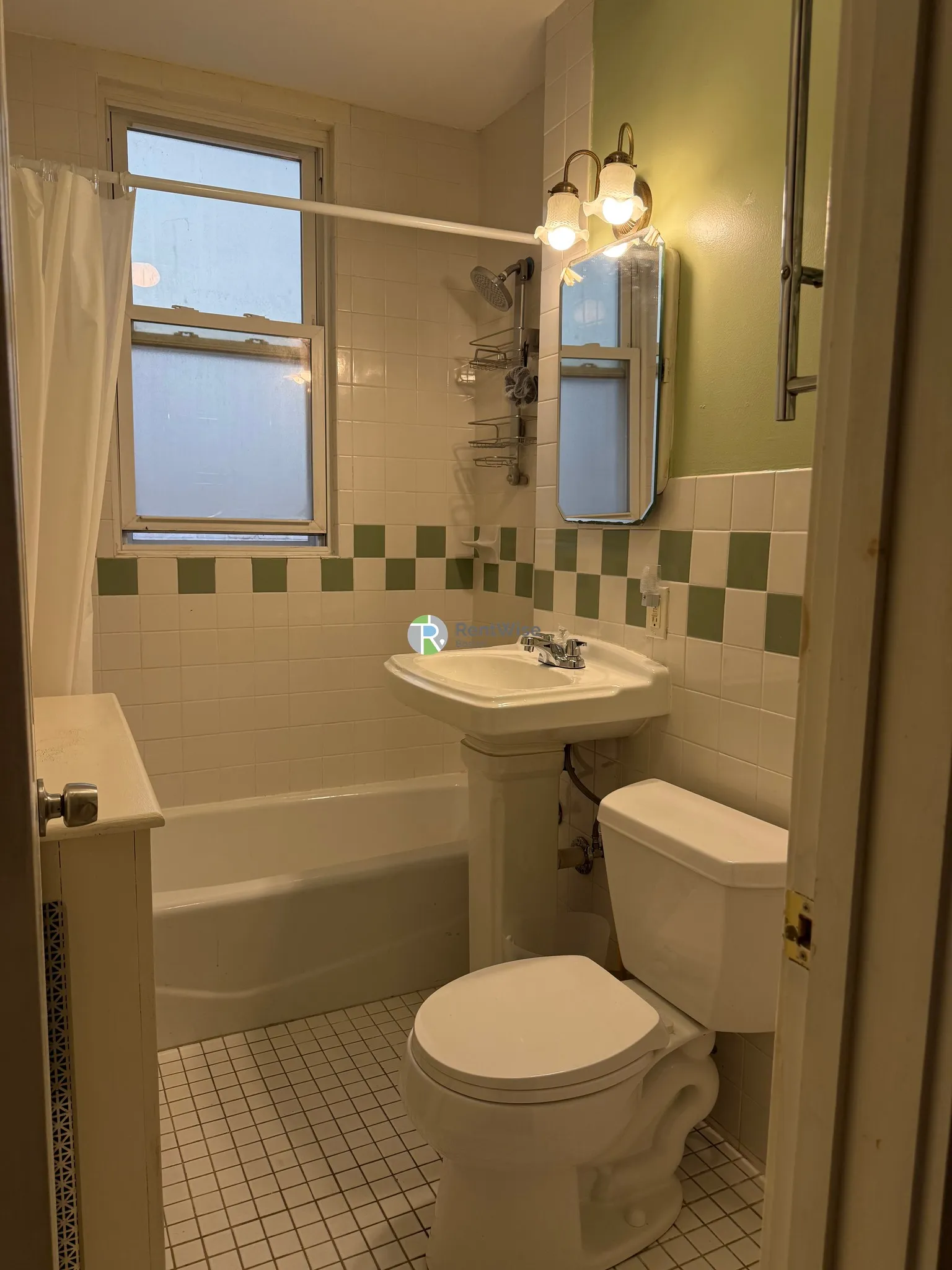 1 bed, 1 bath apartment for rent at 28 Sidlaw Rd Unit 2, Brighton — photo 22 of 25