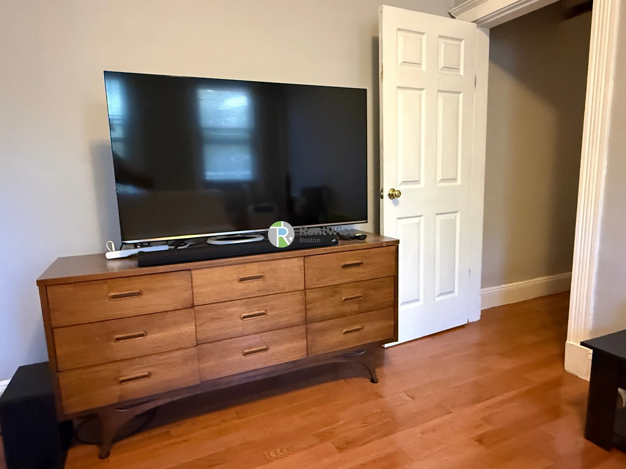 1 bed, 1 bath apartment for rent at 28 Sidlaw Rd Unit 2, Brighton — photo 13 of 25