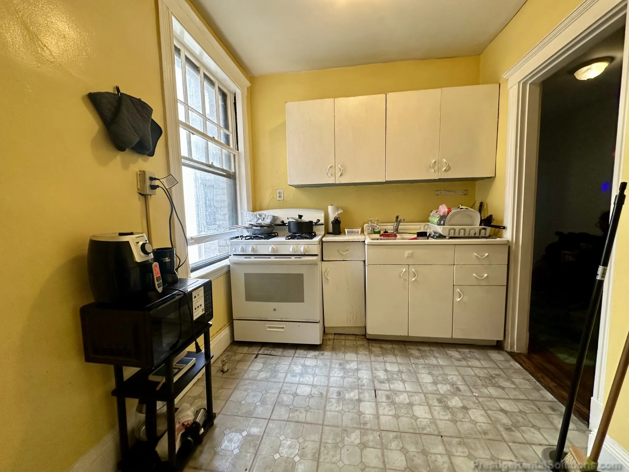 1 bed, 1 bath apartment for rent at 28 Sidlaw Rd Unit 6a, Brighton — photo 6 of 7