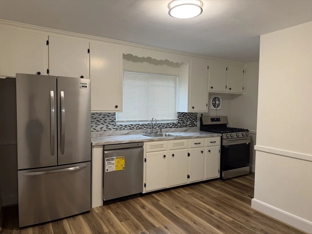 2 bed, 1 bath apartment for rent at 28 Sparrow St Unit 28, West Roxbury