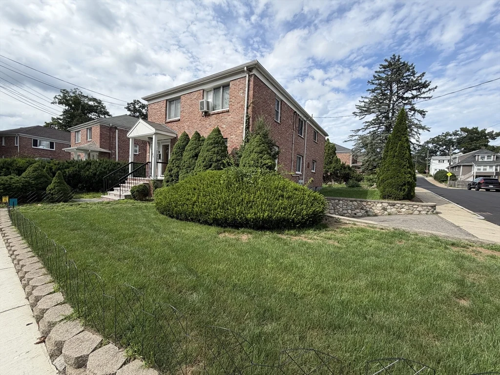 2 bed, 1 bath apartment for rent at 28 Sparrow St Unit 28, West Roxbury — photo 23 of 23