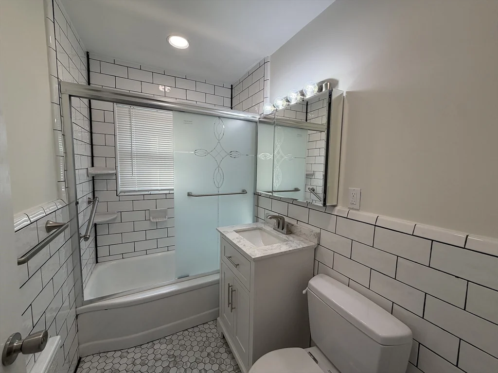 2 bed, 1 bath apartment for rent at 28 Sparrow St Unit 28, West Roxbury — photo 21 of 23