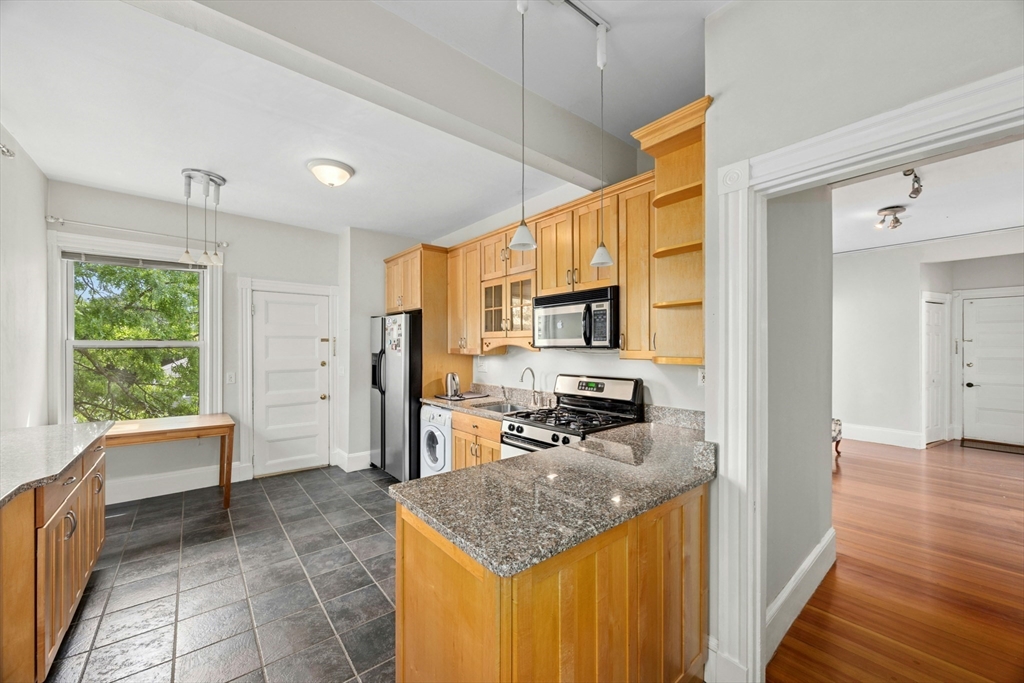 3 bed, 1 bath apartment for rent at 28 Stanton Rd Unit 6, Brookline — photo 24 of 29
