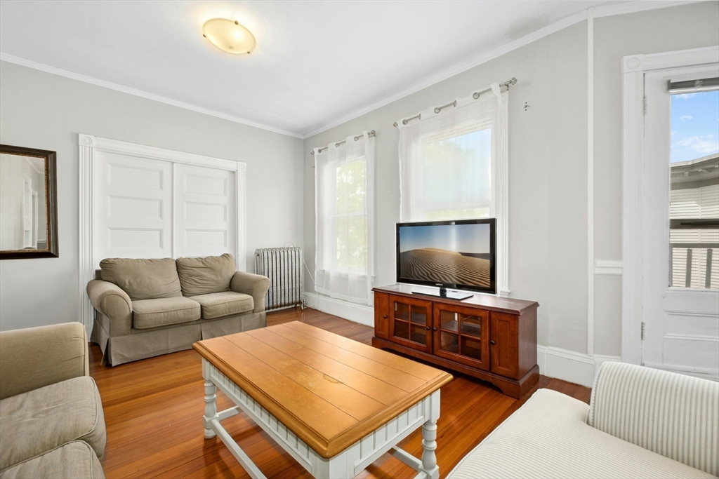 3 bed, 1 bath apartment for rent at 28 Stanton Rd Unit 6, Brookline — photo 6 of 29