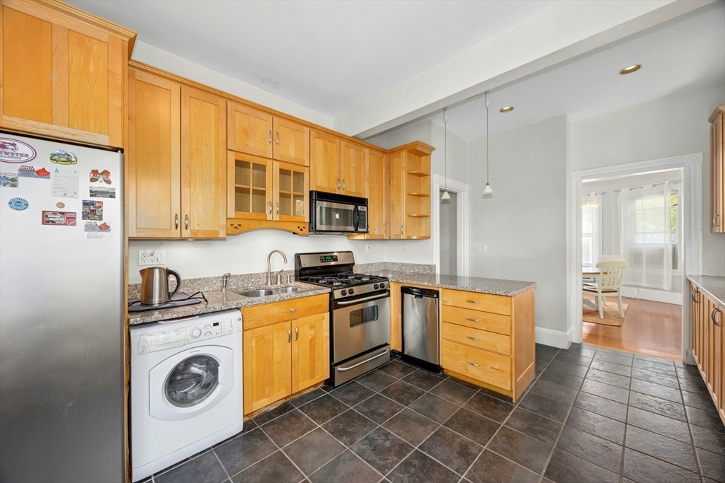 3 bed, 1 bath apartment for rent at 28 Stanton Rd Unit 6, Brookline — photo 28 of 29