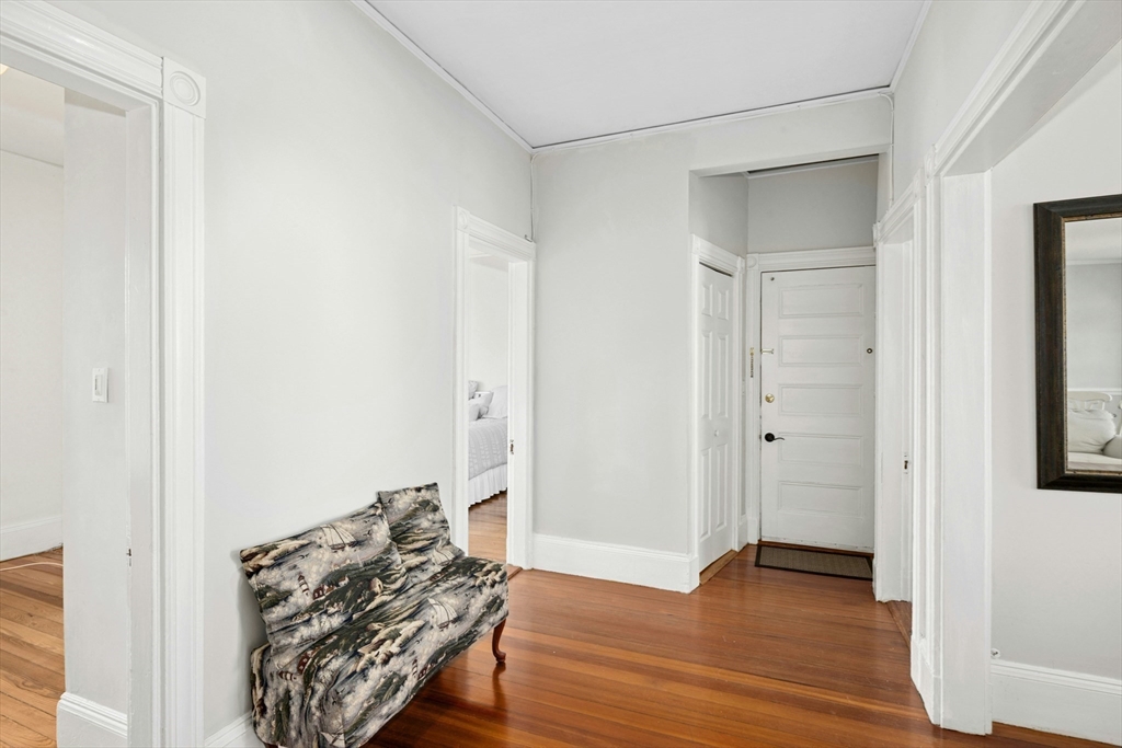 3 bed, 1 bath apartment for rent at 28 Stanton Rd Unit 6, Brookline — photo 3 of 29