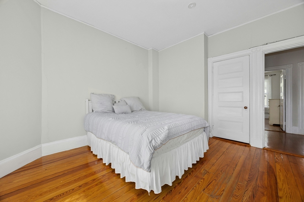 3 bed, 1 bath apartment for rent at 28 Stanton Rd Unit 6, Brookline — photo 27 of 29