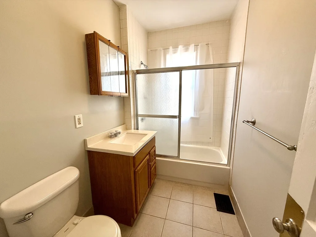2 bed, 1 bath apartment for rent at 28 Sudan St Unit 3, Dorchester — photo 6 of 8