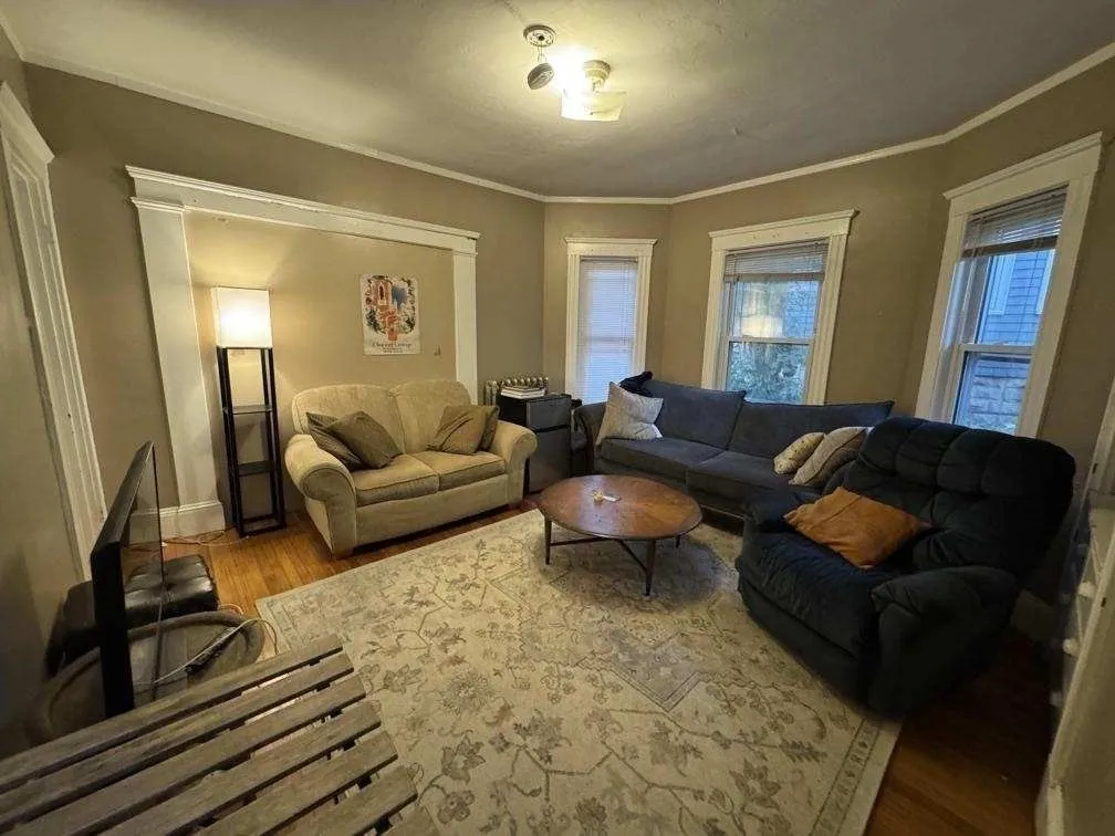 4 bed, 1 bath apartment for rent at 28 Sunset Rd Unit 1, Teele Square — photo 2 of 26