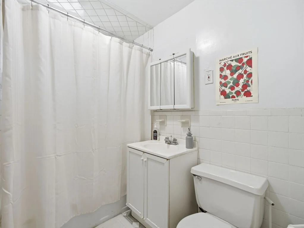 4 bed, 1 bath apartment for rent at 28 Sunset Rd Unit 1, Teele Square — photo 15 of 26