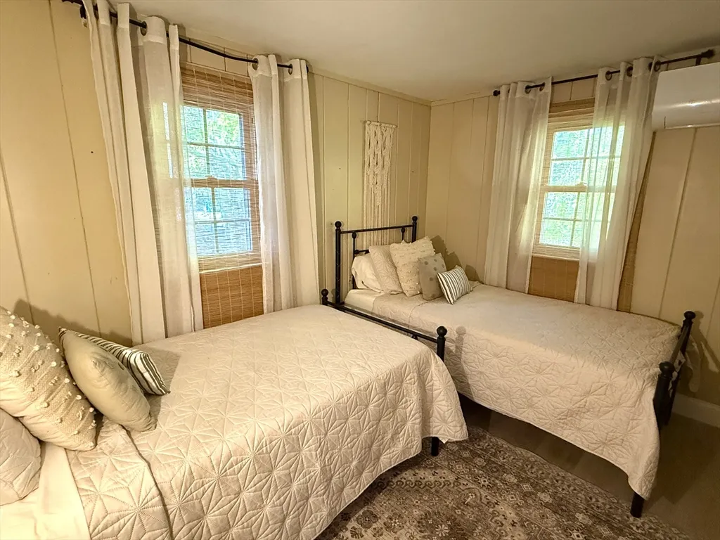 2 bed, 1 bath apartment for rent at 28 Swan Lake Rd, Yarmouth — photo 7 of 19